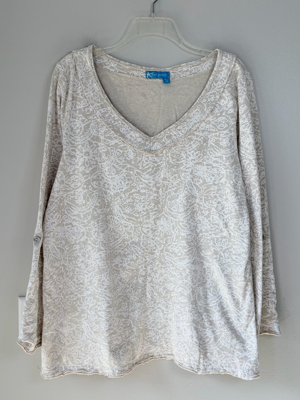 Fresh Produce White and Tan Paisley Print Knit V-Neck Cotton Tunic Top Size M/L